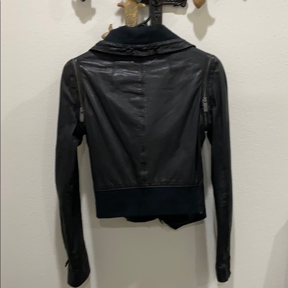 Line leather jacket - Picture 3 of 8